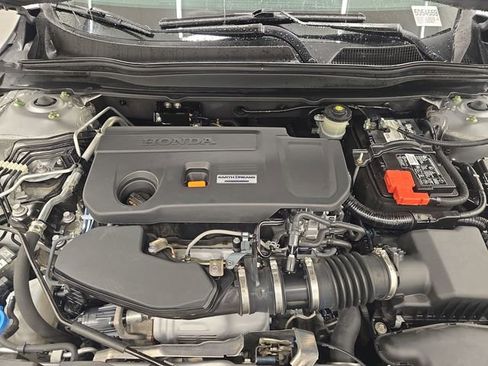 Used 2018 Honda Accord Sport image 36