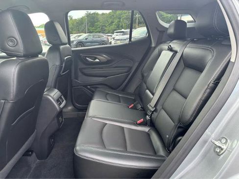 Used 2024 GMC Terrain SLT AWD/4WD image 27