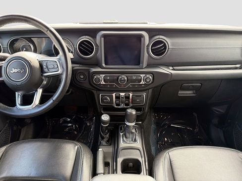 Used 2020 Jeep Wrangler Unlimited Sahara image 19