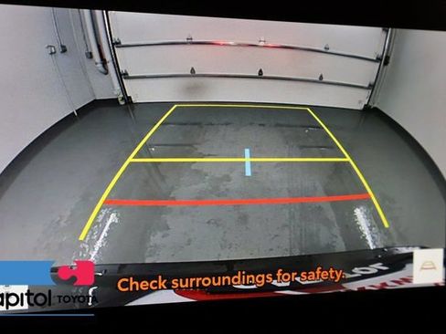 Used 2025 Toyota RAV4 XLE AWD/4WD image 24