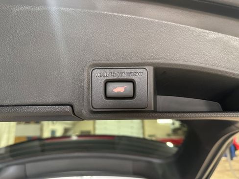 Used 2021 Acura RDX AWD w/ Advance Package image 11