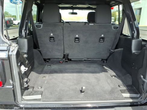 Used 2021 Jeep Wrangler Sport AWD/4WD image 6