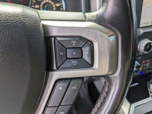 Used 2018 Ford F150 Platinum w/ Equipment Group 701A Luxury AWD/4WD image 19