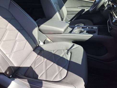 New 2026 Volkswagen Atlas SE image 18