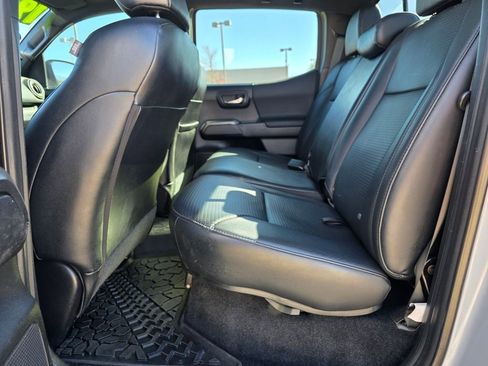 Used 2019 Toyota Tacoma TRD Off-Road image 26