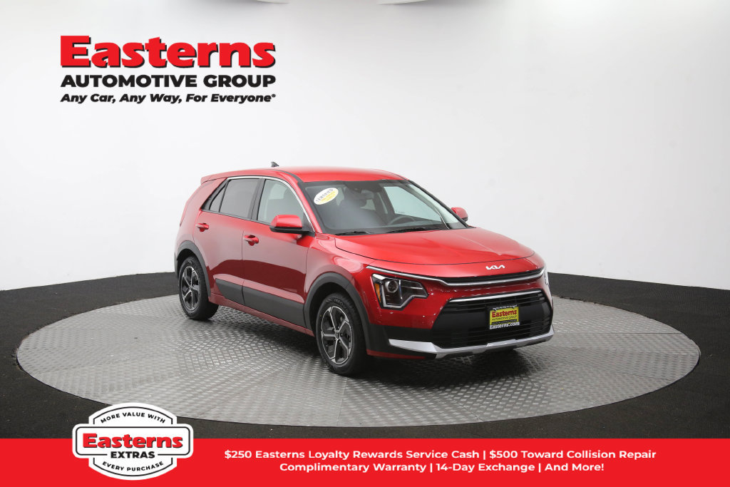 Used 2025 Kia Niro LX FWD image 49