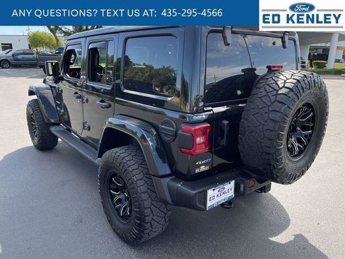 Used 2021 Jeep Wrangler Unlimited Sahara w/ Cold Weather Group AWD/4WD image 33