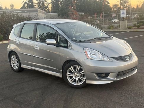Used 2011 Honda Fit Sport image 6