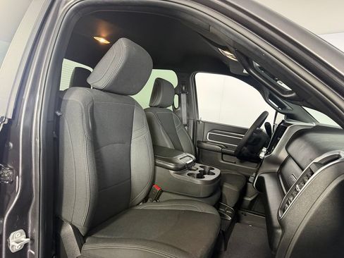 Used 2025 RAM 2500 Big Horn AWD/4WD image 30