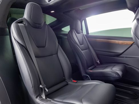 Used 2020 Tesla Model X Long Range AWD/4WD image 28