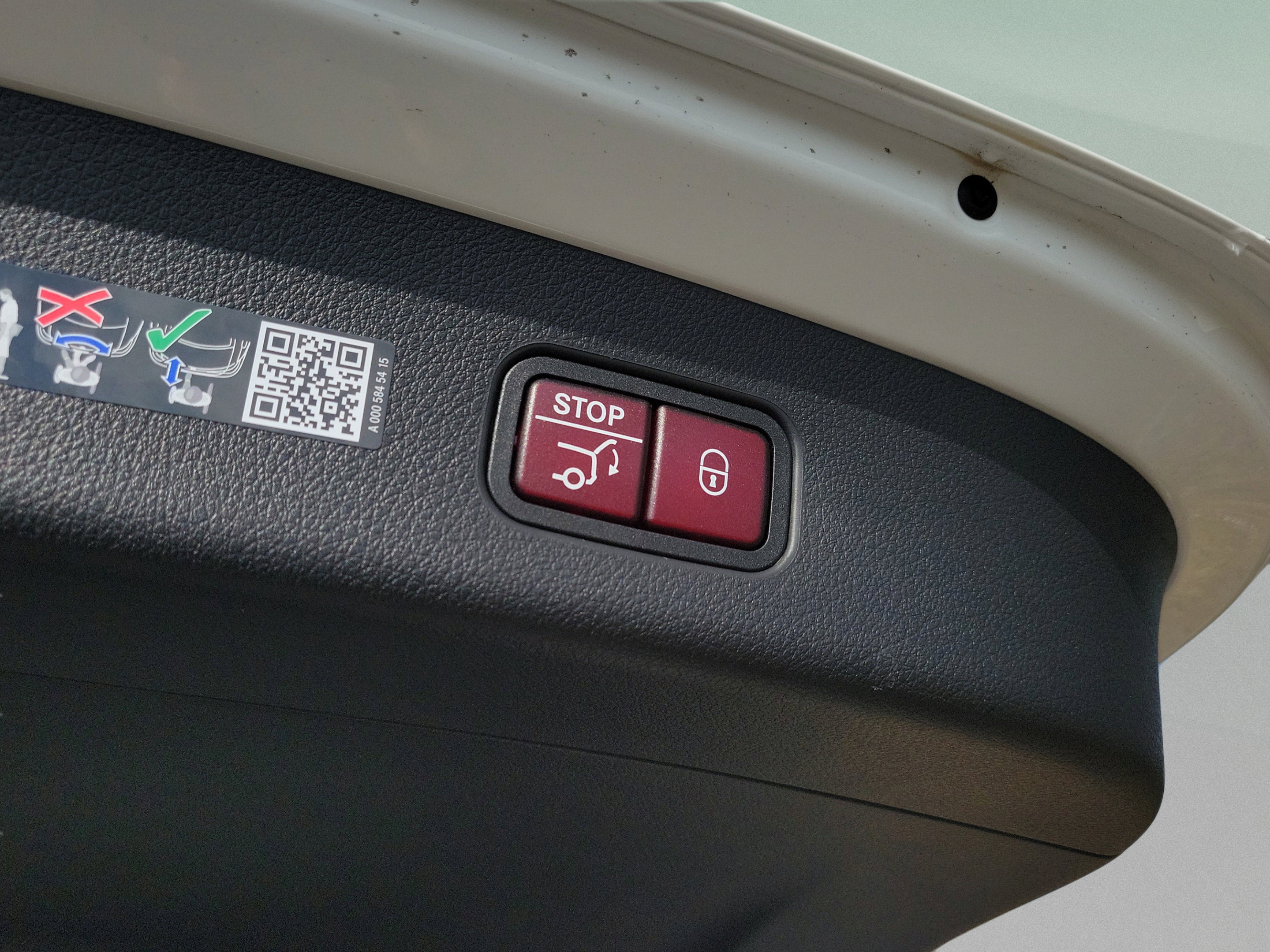 Certified 2026 Mercedes-Benz GLC 300 image 7