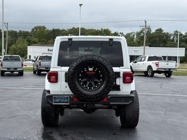 Used 2018 Jeep Wrangler Unlimited Sahara AWD/4WD image 5