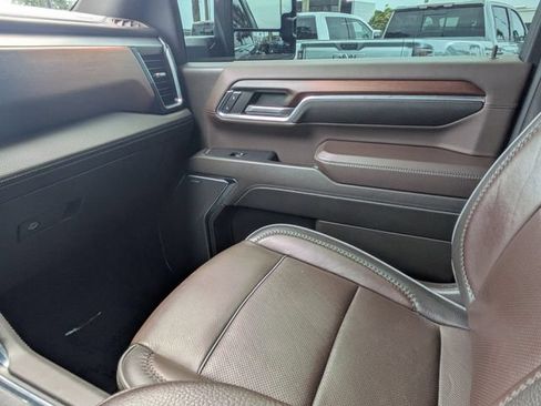 Used 2024 GMC Sierra 3500 Denali w/ Denali Reserve Package AWD/4WD image 19