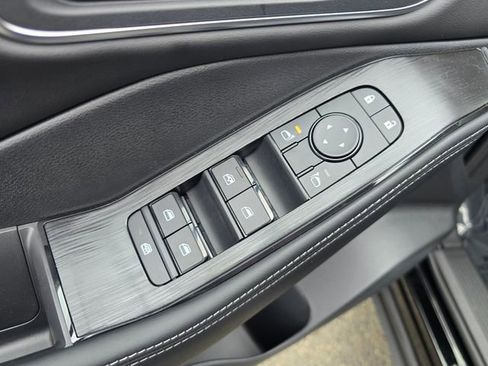 New 2026 Nissan Rogue Platinum AWD/4WD image 19