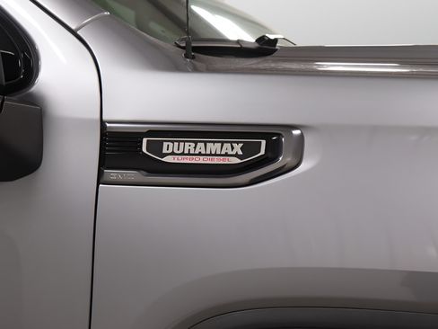 Used 2021 GMC Sierra 1500 AT4 w/ AT4 Premium Package AWD/4WD image 9