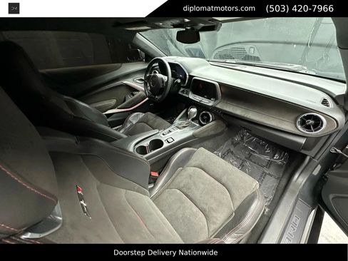 Used 2018 Chevrolet Camaro ZL1 RWD image 18