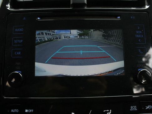 Used 2019 Toyota Prius LE w/ Carpet Mat Package FWD image 33