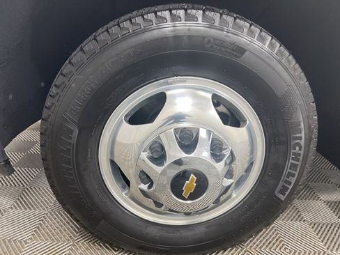 Used 2023 Chevrolet Silverado 3500 High Country w/ Technology Package image 11