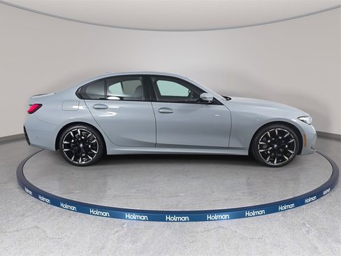 New 2026 BMW 330i xDrive Sedan w/ M Sport Package image 4