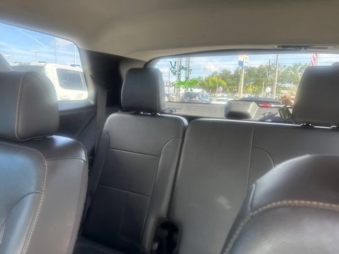 Used 2020 Chevrolet Traverse Premier FWD image 10