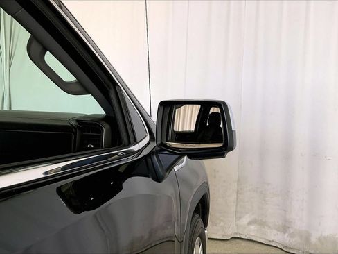 Used 2024 GMC Sierra 1500 SLT w/ SLT Convenience Package RWD image 11