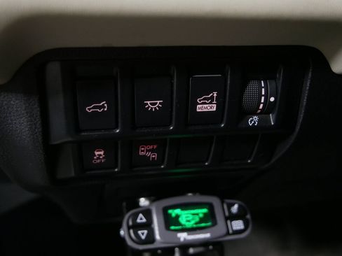 Used 2020 Subaru Ascent Touring w/ Popular Package #3 AWD/4WD image 18