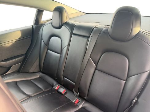 Used 2023 Tesla Model 3 Standard Range image 13