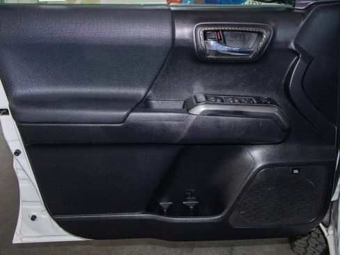 Used 2020 Toyota Tacoma TRD Pro image 11