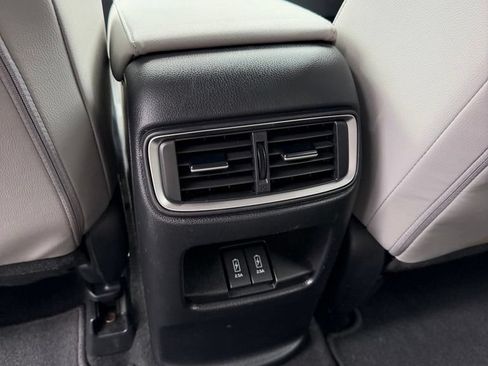 Used 2018 Honda CR-V Touring image 10