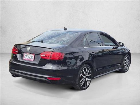 Used 2013 Volkswagen Jetta GLI Autobahn FWD image 5