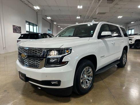 Used 2015 Chevrolet Tahoe LT w/ Luxury Package image 3