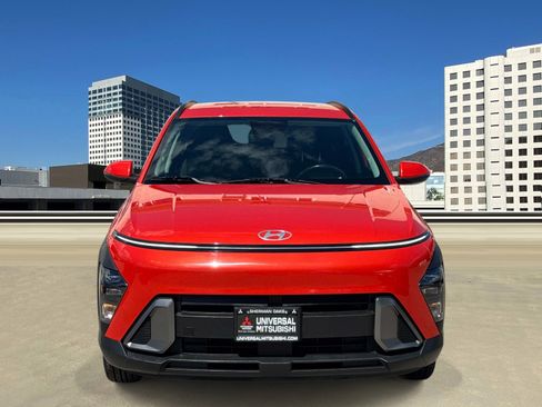 Used 2024 Hyundai Kona SEL FWD image 2