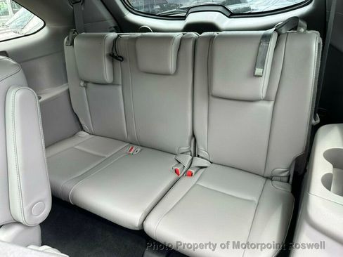 Used 2019 Toyota Highlander Limited Platinum AWD/4WD image 25