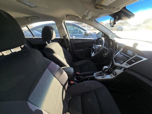 Used 2014 Chevrolet Cruze LT image 3