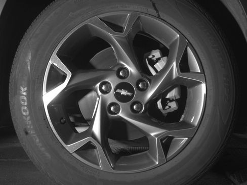 Used 2025 Chevrolet Trax LT w/ LT Convenience Package FWD image 13