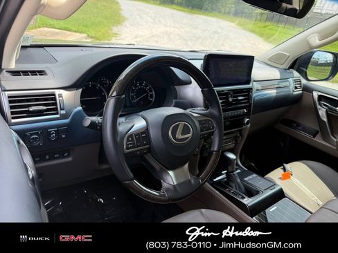 Used 2022 Lexus GX 460 Premium w/ Premium Package AWD/4WD image 4