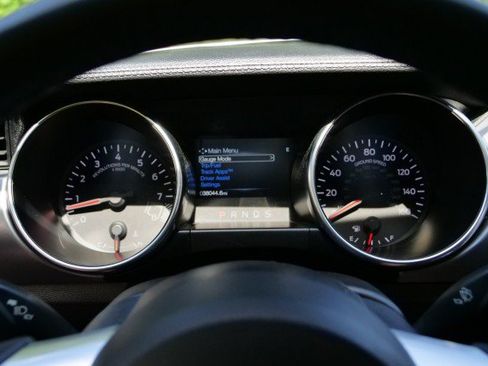 Used 2018 Ford Mustang GT Premium RWD image 10