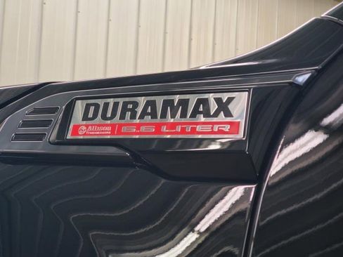 Used 2025 GMC Sierra 2500 AT4 image 7