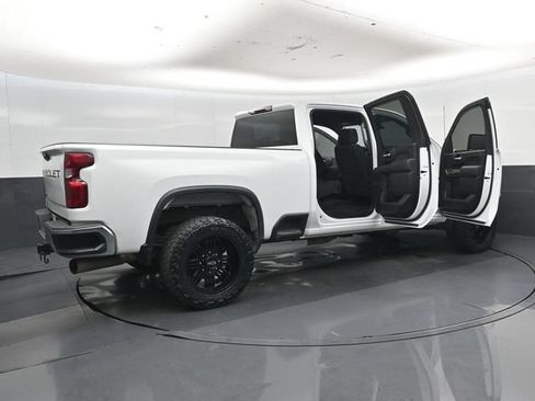 Used 2021 Chevrolet Silverado 2500 LT w/ Z71 Off-Road Package AWD/4WD image 54