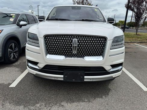Used 2019 Lincoln Navigator L Reserve AWD/4WD image 2