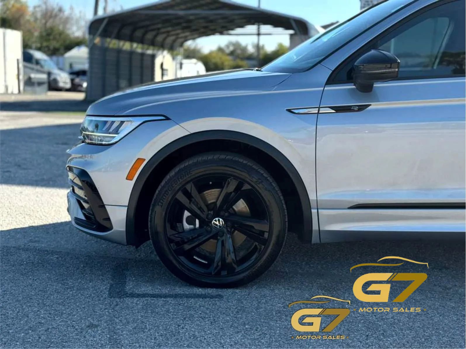 Used 2023 Volkswagen Tiguan SE R-Line FWD image 11