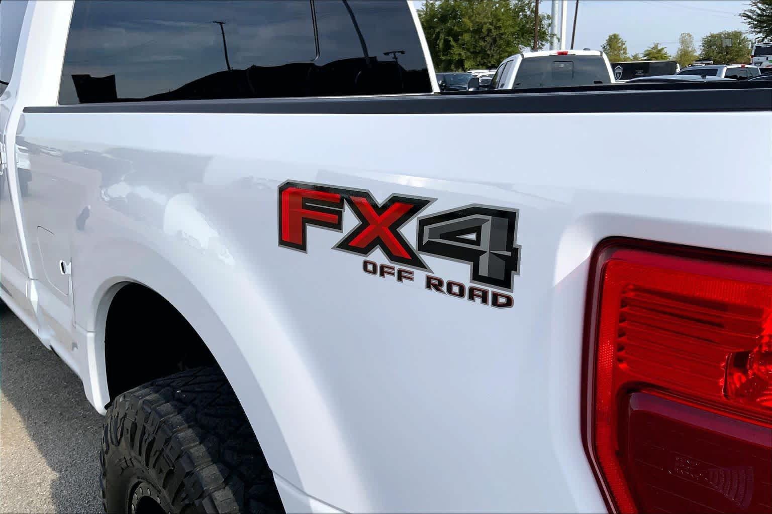 Used 2020 Ford F250 Lariat w/ Lariat Ultimate Package AWD/4WD image 28