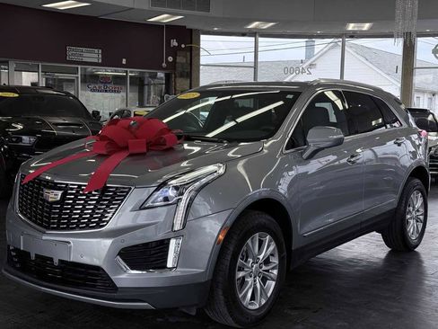 Used 2025 Cadillac XT5 Luxury w/ LPO, Floor Liner Package FWD image 18