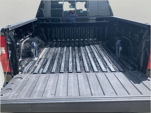 Used 2023 Chevrolet Silverado 1500 LT AWD/4WD image 22