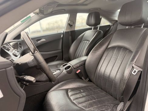 Used 2008 Mercedes-Benz CLS 550 image 12
