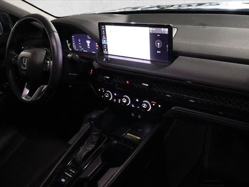 Used 2023 Honda Accord Touring image 27