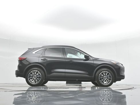 New 2025 Ford Escape SE image 44