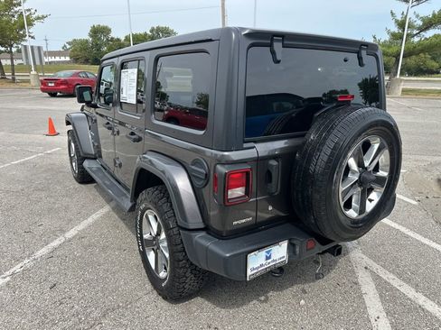 Used 2019 Jeep Wrangler Unlimited Sahara image 22
