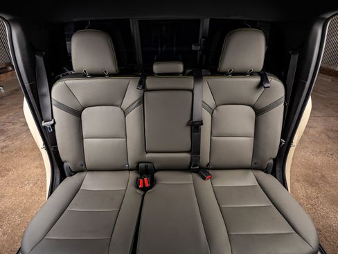 Used 2023 Chevrolet Colorado ZR2 w/ ZR2 Convenience Package III image 35