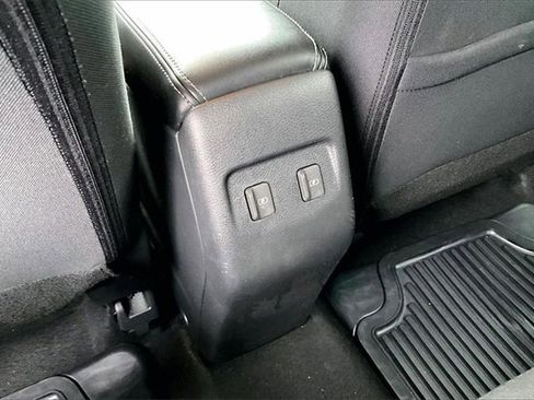 Used 2021 Nissan Kicks SV image 10